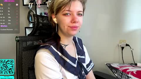 Lilian online show from April 1, 2026, 7:09 am