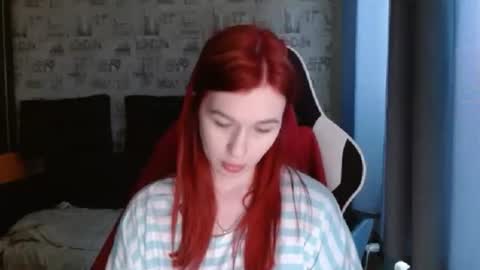 liliawoolf online show from February 26, 2025, 10:36 am