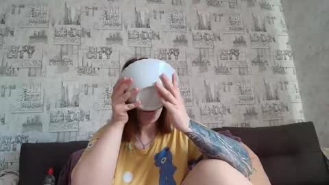 liliawoolf online show from September 18, 2025, 6:37 am