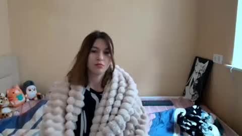 liliawoolf online show from October 2, 2025, 9:05 am