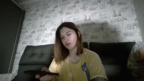 liliawoolf online show from November 3, 2025, 3:02 pm