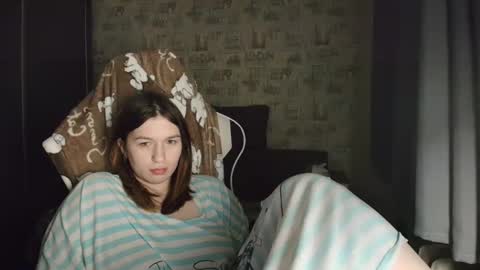 liliawoolf online show from April 3, 2026, 4:27 pm