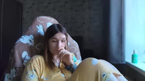 liliawoolf online show from April 16, 2026, 2:40 pm