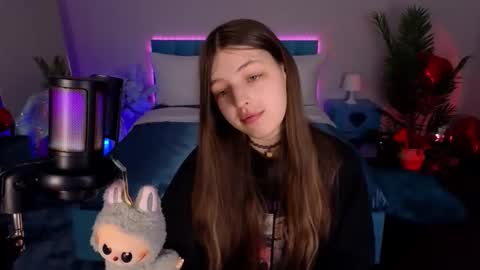 Lili Bakery online show from February 14, 2026, 3:03 am