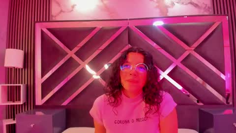 Snapshot of lilibeth___ chatting on January 20, 2025, 4:43 am Lili online show from January 20, 2025, 4:43 am