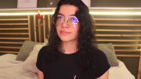 Snapshot of lilibeth___ chatting on March 11, 2025, 6:43 am Lili online show from March 11, 2025, 6:43 am