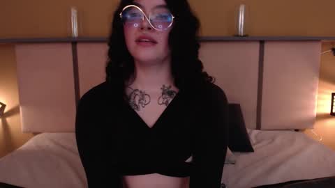 Snapshot of lilibeth___ chatting on November 7, 2025, 3:01 pm Lili online show from November 7, 2025, 3:01 pm