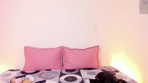 Snapshot of lilicopper__ chatting on February 16, 2026, 5:14 am online show from February 16, 2026, 5:14 am