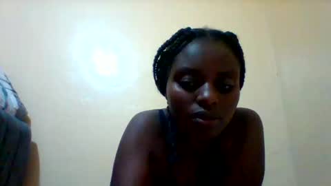 Snapshot of liligal chatting on May 14, 2026, 8:15 pm liligal online show from May 14, 2026, 8:15 pm