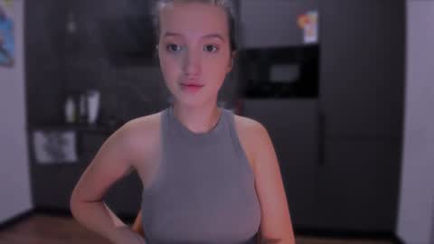 Snapshot of lililaluna chatting on December 28, 2024, 6:40 pm ... online show from December 28, 2024, 6:40 pm