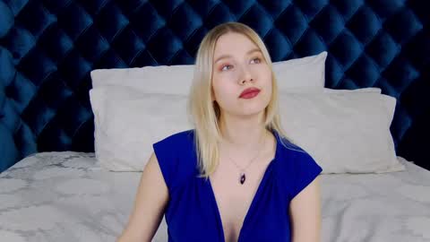 LiliLinn online show from January 18, 2025, 8:10 am