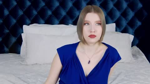 LiliLinn online show from January 24, 2025, 5:10 am