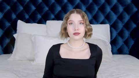 LiliLinn online show from January 31, 2025, 9:16 am