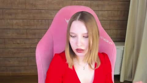 Snapshot of lililinn chatting on June 5, 2026, 7:03 am LiliLinn online show from June 5, 2026, 7:03 am