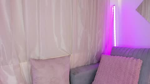 Lilly online show from May 5, 2026, 1:19 pm