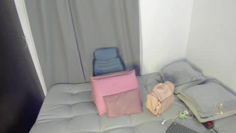 lilirouse online show from September 13, 2025, 9:09 am