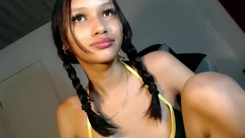 Chloe online show from February 18, 2026, 7:04 am