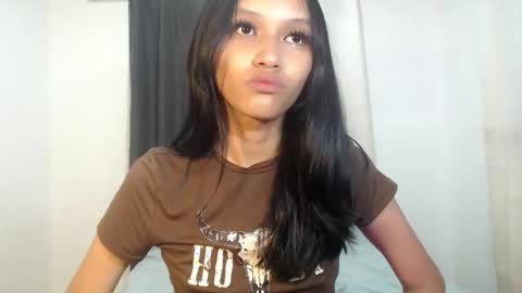 Chloe online show from March 3, 2026, 3:40 pm