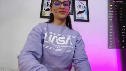 Snapshot of lilith01_ chatting on October 2, 2025, 10:28 pm Leidy online show from October 2, 2025, 10:28 pm