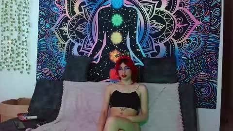 Lili  Marcus online show from November 21, 2025, 9:35 pm