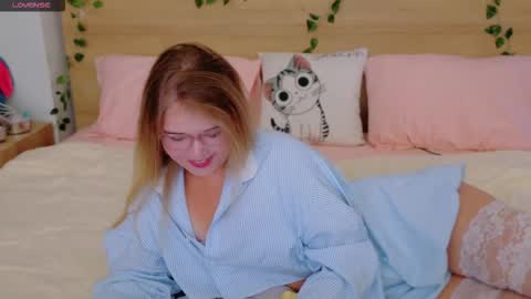 Lilith Bonheur online show from November 23, 2025, 5:57 pm