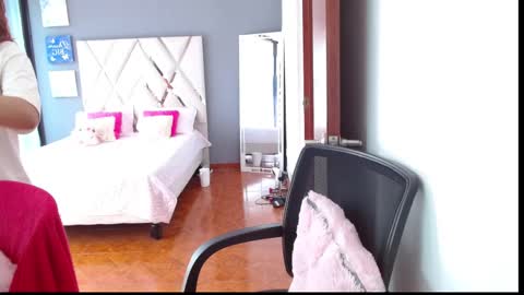 lili online show from December 16, 2025, 8:14 pm