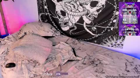 Snapshot of lilith_jovovich chatting on December 28, 2024, 5:23 am online show from December 28, 2024, 5:23 am