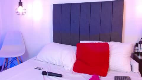 Lilith Nocturne online show from September 15, 2025, 7:25 pm