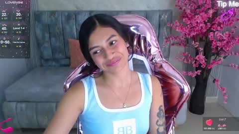 Snapshot of lilith_petit_sub chatting on January 22, 2025, 3:51 pm Lilith online show from January 22, 2025, 3:51 pm