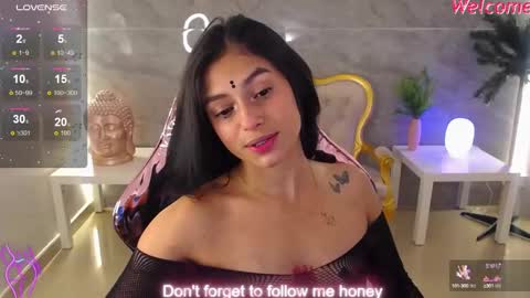 Snapshot of lilith_petit_sub chatting on February 23, 2025, 5:56 am Lilith online show from February 23, 2025, 5:56 am