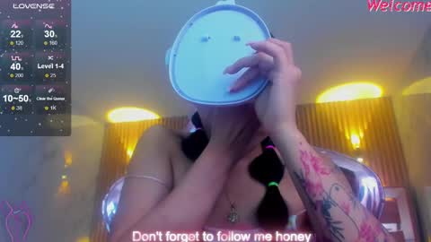 Snapshot of lilith_petit_sub chatting on March 2, 2025, 4:10 pm Lilith online show from March 2, 2025, 4:10 pm