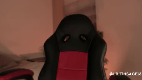 lilith_sage_ online show from October 14, 2025, 11:44 am