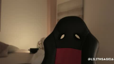 lilith_sage_ online show from October 22, 2025, 11:54 am