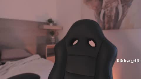 lilith_sage_ online show from July 11, 2026, 8:33 pm