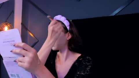 lilith_selene online show from May 17, 2026, 4:32 am
