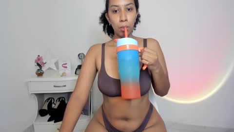 Alejandra  online show from April 21, 2026, 5:14 am