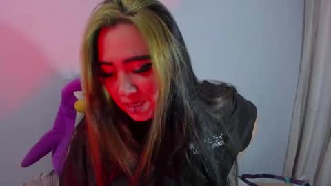 Snapshot of lilith_zenith20 chatting on November 21, 2025, 5:06 am Lilith online show from November 21, 2025, 5:06 am