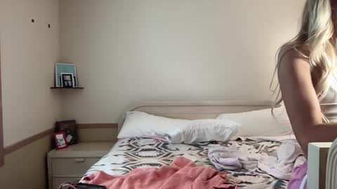 Lilithohfish online show from May 14, 2026, 5:09 pm
