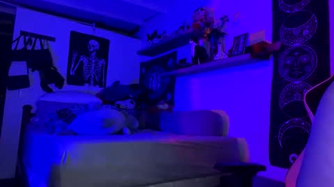 Snapshot of lilithstar_666 chatting on September 16, 2025, 2:45 am Lilith morningstar Independent Model Helpme to reach 100 likes online show from September 16, 2025, 2:45 am