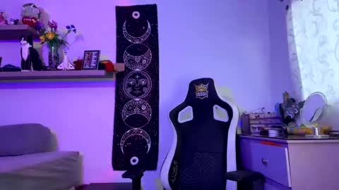 Snapshot of lilithstar_666 chatting on September 20, 2025, 10:11 pm Lilith morningstar Independent Model Helpme to reach 100 likes online show from September 20, 2025, 10:11 pm