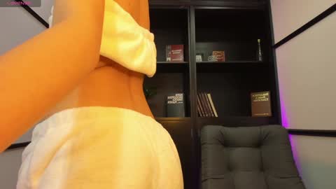 Snapshot of lilithteeen chatting on December 5, 2024, 10:44 am Lilith online show from December 5, 2024, 10:44 am