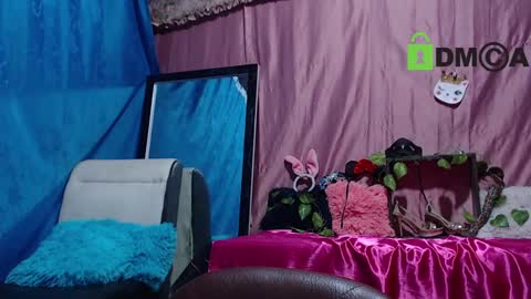 liliana online show from December 6, 2024, 3:30 am