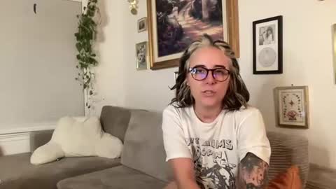 Snapshot of lill_daddysgirl chatting on October 3, 2025, 2:30 am lilldaddysgirl online show from October 3, 2025, 2:30 am