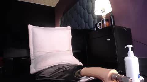 lilla_rossy online show from October 19, 2025, 12:33 am