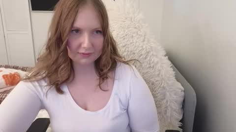 Snapshot of lilleambi chatting on November 26, 2025, 11:44 am Anni online show from November 26, 2025, 11:44 am