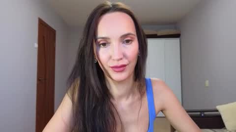 Lillian online show from January 17, 2026, 12:10 pm