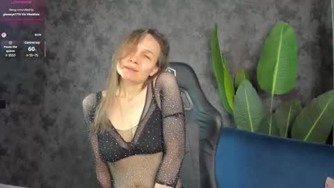 lillian_white1 online show from November 28, 2025, 12:46 am
