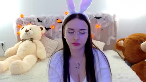 Snapshot of lilliana_moon chatting on October 25, 2025, 8:22 am lilliana_moon online show from October 25, 2025, 8:22 am
