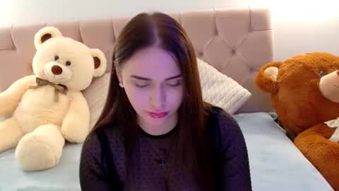 Snapshot of lilliana_moon chatting on November 15, 2025, 10:01 am lilliana_moon online show from November 15, 2025, 10:01 am