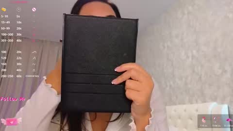 Snapshot of lilliasweety chatting on November 20, 2025, 3:39 am Lara Angel online show from November 20, 2025, 3:39 am